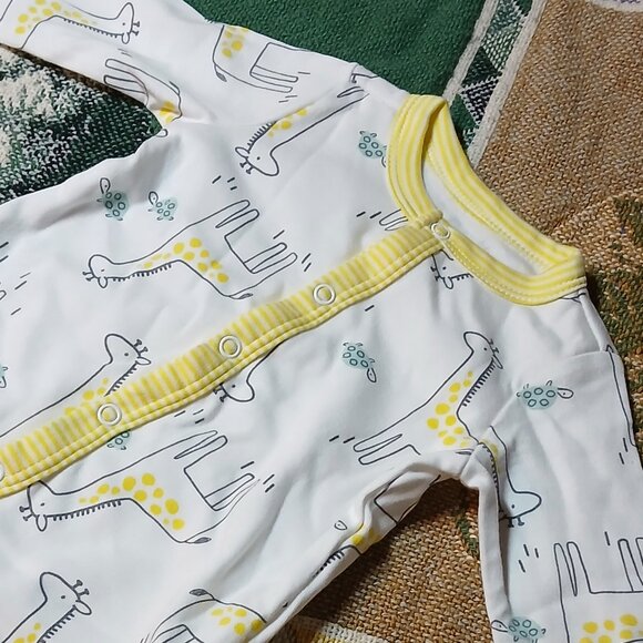 Simple Joys by Carter's 3-6M Infant Baby White & Yellow Giraffe Booted Onesie - Picture 7 of 8